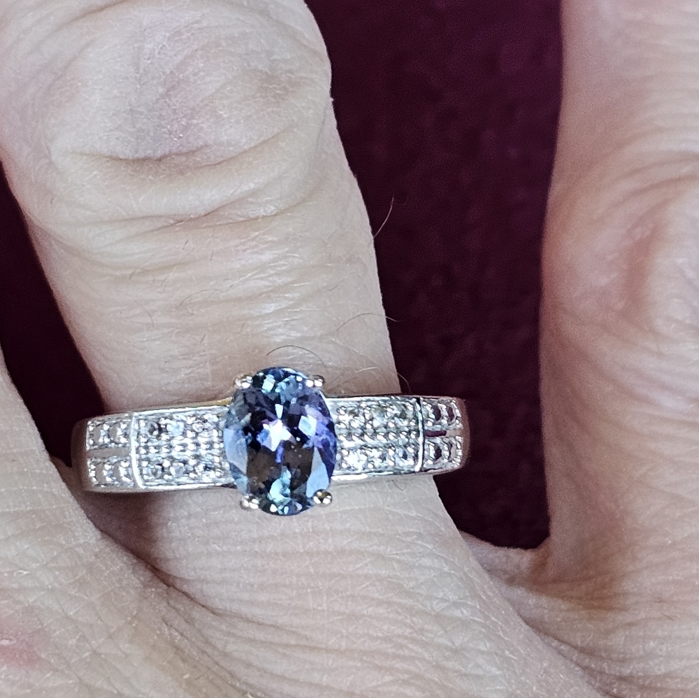 Genuine Tanzanite & Diamond Ring Sterling Silver Size 8! - Picture 7 of 12